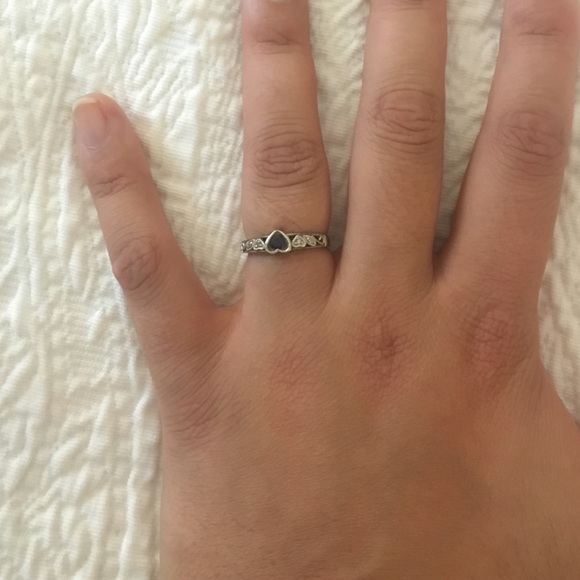 10K Diamond Promise Ring