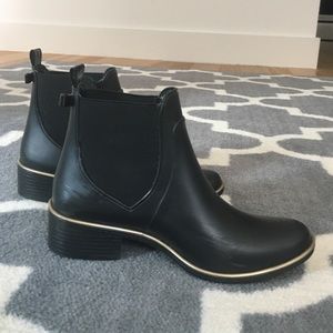 Kate Spade size 6/7 short rain boots!