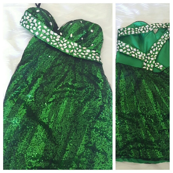 New no tags short gree prom dress