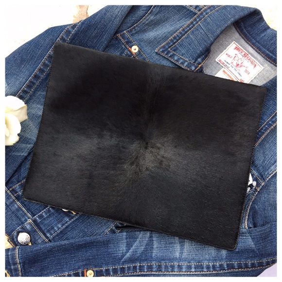 NWT CÉLINE CLUTCH - Picture 3 of 5