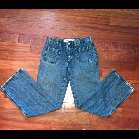 Gap low rise flare leg jeans - size 8