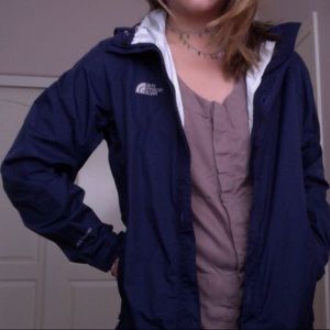 🌧North Face Rain Jacket🌧