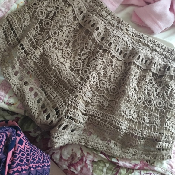Beige Cute drawstring Lace Crotchet Shorts - Picture 3 of 3