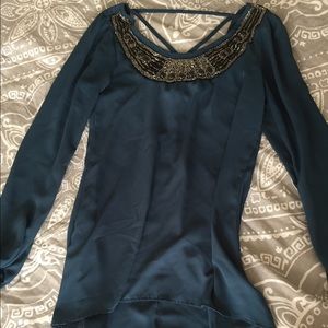 Blue Maurice's top