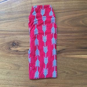 Arrow leggings - Lularoe O/S