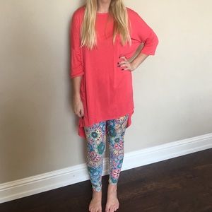 Super cute LulaRoe shirt!!