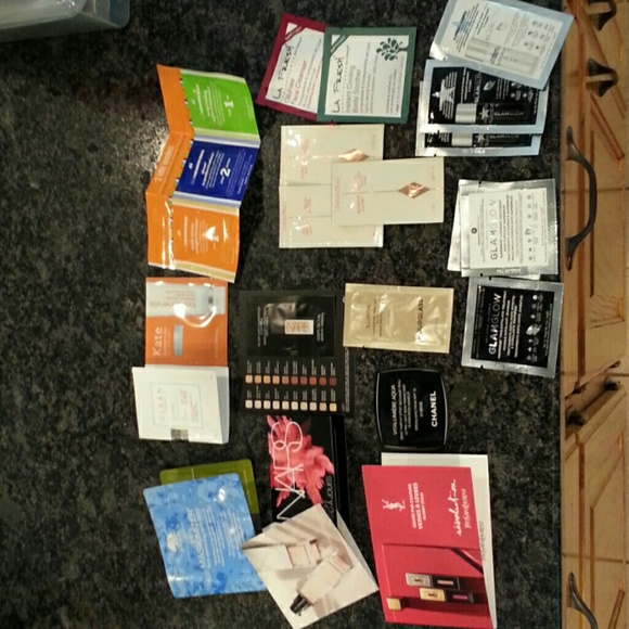 SOLD - Beauty bundle - Picture 1 of 4