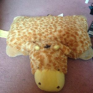 Giraffe pillow pet