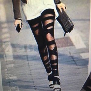 Ripped Black Legging