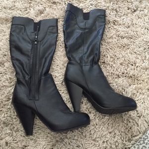 Kenneth Cole Unlisted Black 4-5inch heel boots