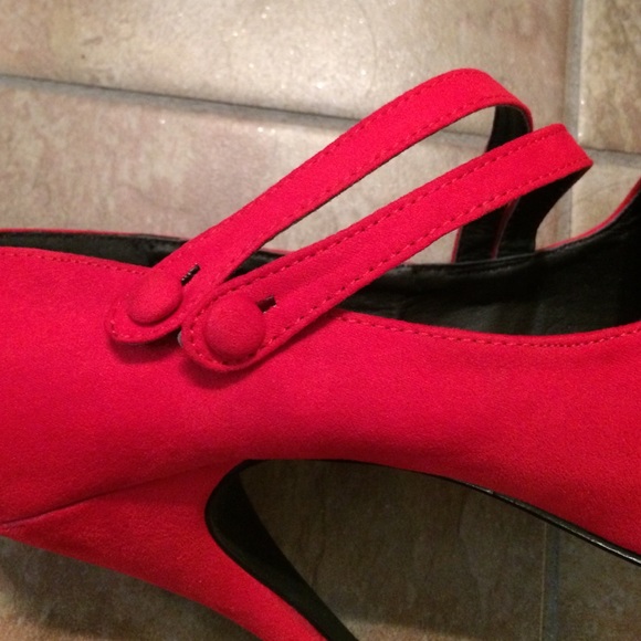 Ruby Slippers - Picture 4 of 4