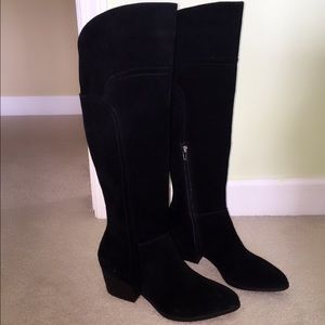 CROWN Vintage knee high boots..