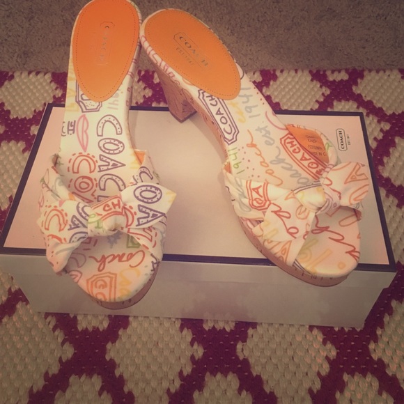 Coach Karen Graffiti Print sandal NIB Size 7