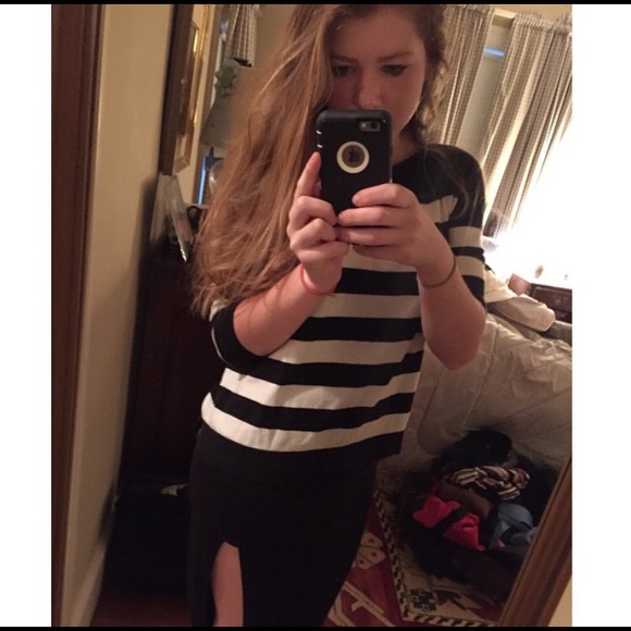 Black maxi skirt with a slit, XS - Picture 1 of 2