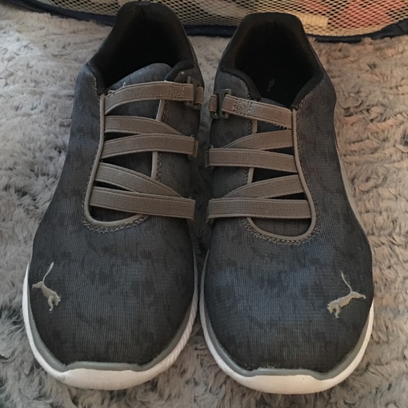 Puma walking shoes with memory foam
