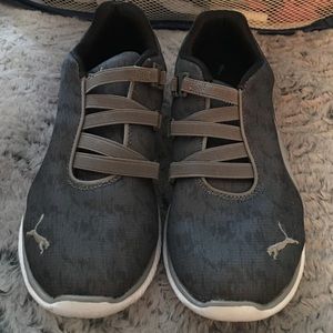 Puma walking shoes with memory foam