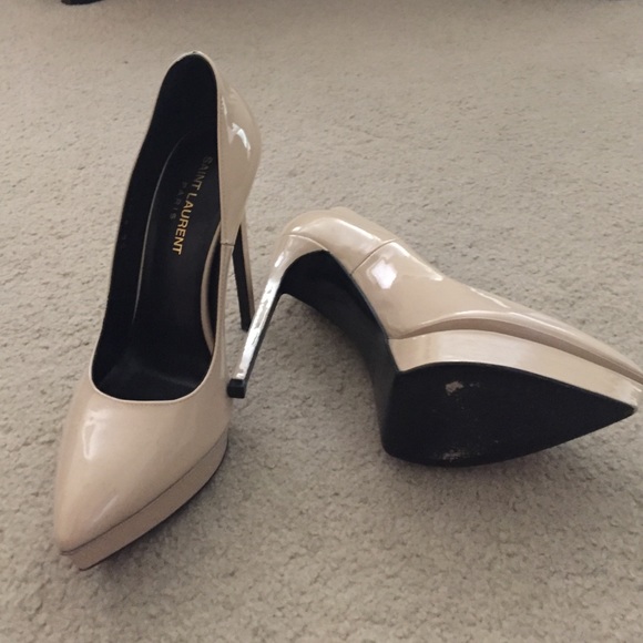Saint Laurent Nude Patent Heels - Picture 3 of 3