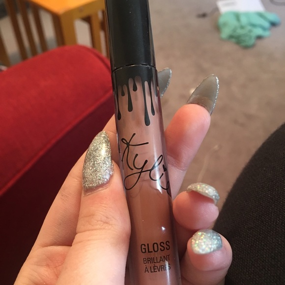 Kylie lip gloss in literally