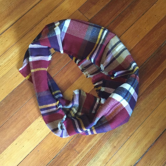 Plaid infinity scarf, New!