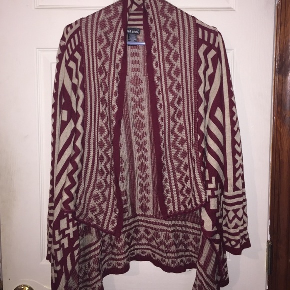 Burgundy and beige sweater