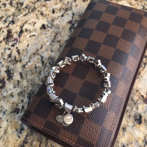 Sold - Picture 2 of 3