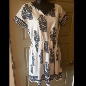 Last chance! White and navy cotton sundress cute!