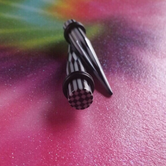 Black and white stripe tapers