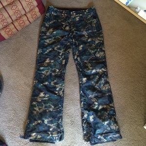 Camo bonfire snowboard pants