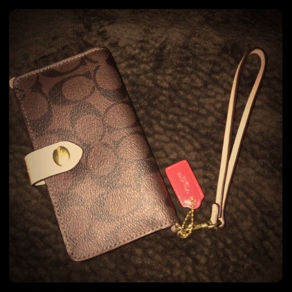 Authentic Coach wristlet/card holder