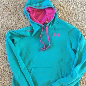 Women's large UA hoodie