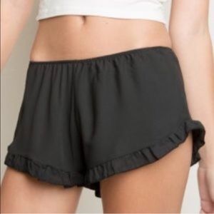 Brandy Melville vodi shorts