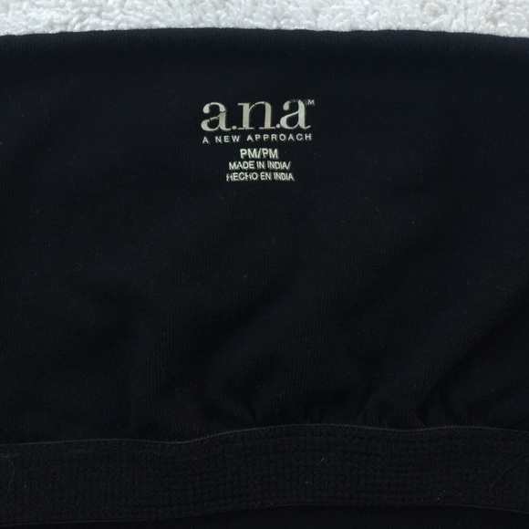 ✨a.n.a. Halter Top✨ - Picture 4 of 4