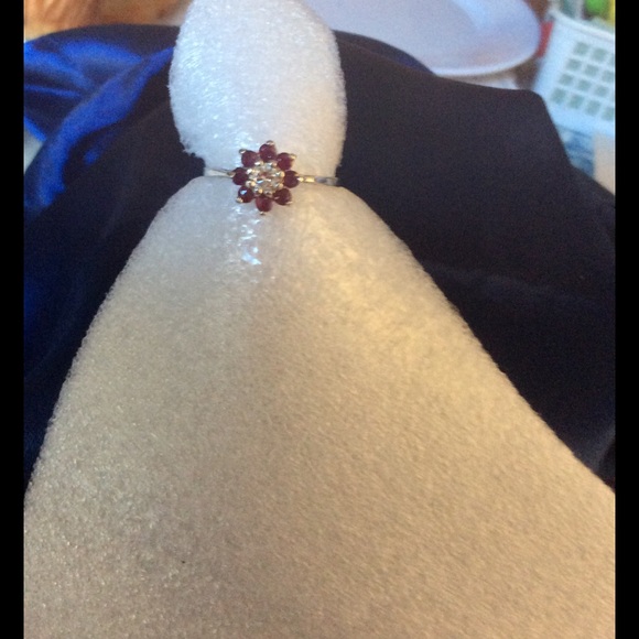 ON SALE 14K WHITE GOLD DIAMOND & RUBY RING VINTAGE - Picture 4 of 4