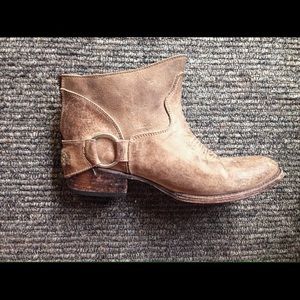 Freebird by Steven Hotel Ankle Boot (Stone)