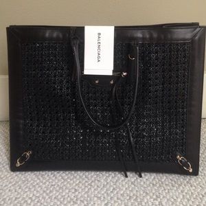 Brand new and never used Balenciaga bag.