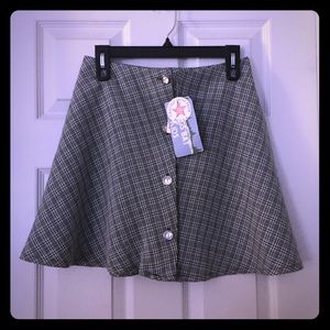 Skirt, length 17 inches.