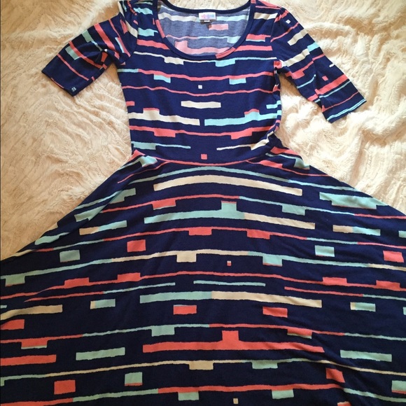 LuLaRoe XS Nicole Dress