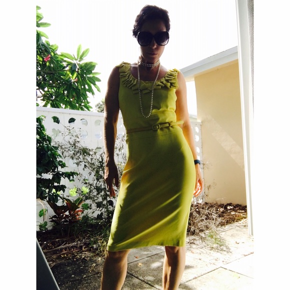 Yellow dress by Taylor - small - Picture 3 of 4