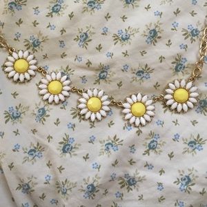 Daisy necklace