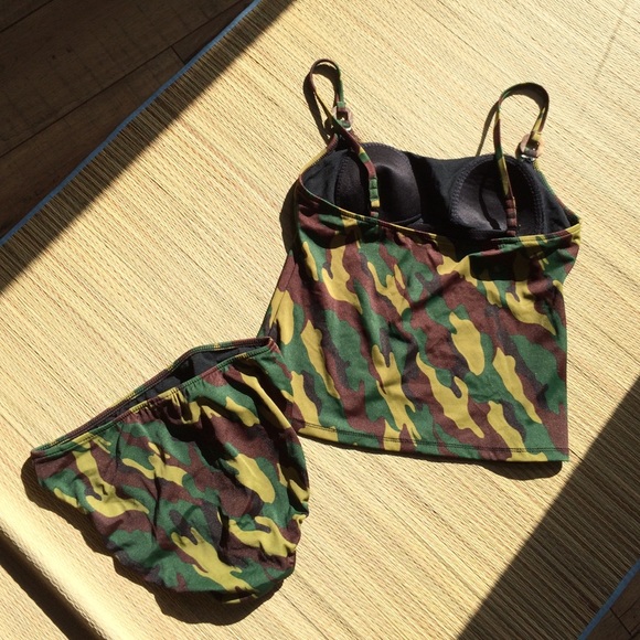 Camouflage Tankini, so awesome. - Picture 2 of 4