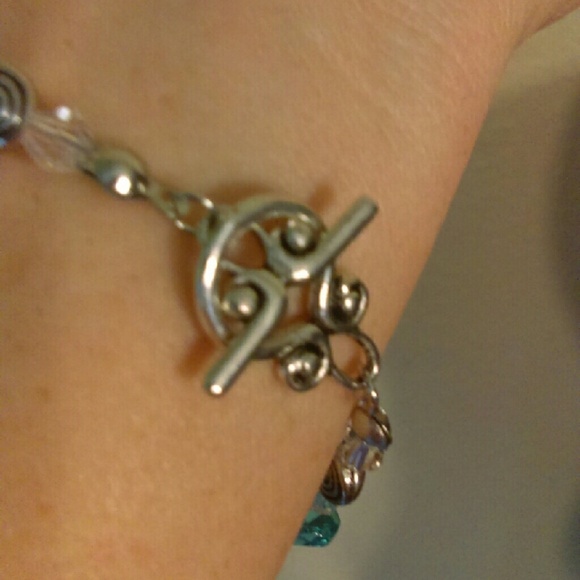 Handmade Beaded Bracelet Turquoise & Clear Crystal - Picture 3 of 3