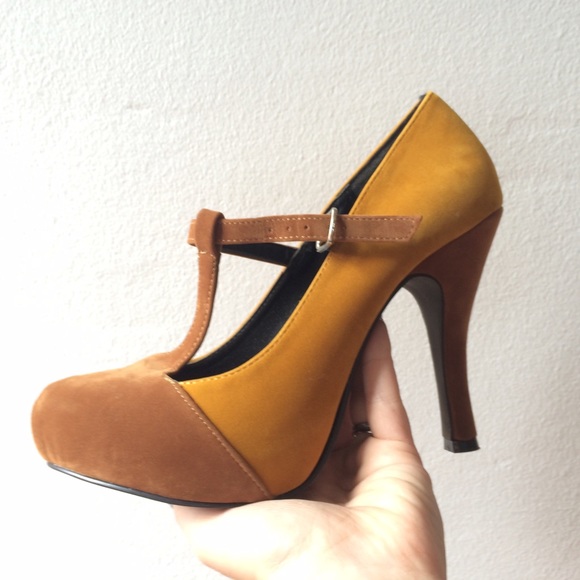New suede high heels (brown & yellow) (size 7/7.5)