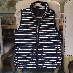 BNWT J. Crew navy & cream striped puffer vest sz S
