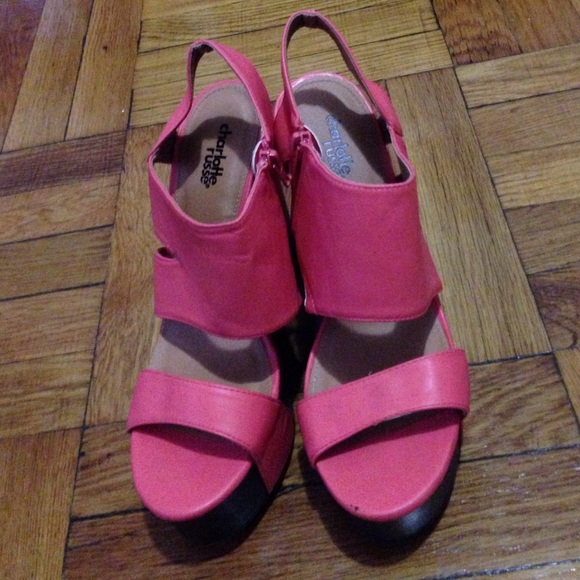 Charlotte Russe pink wedges