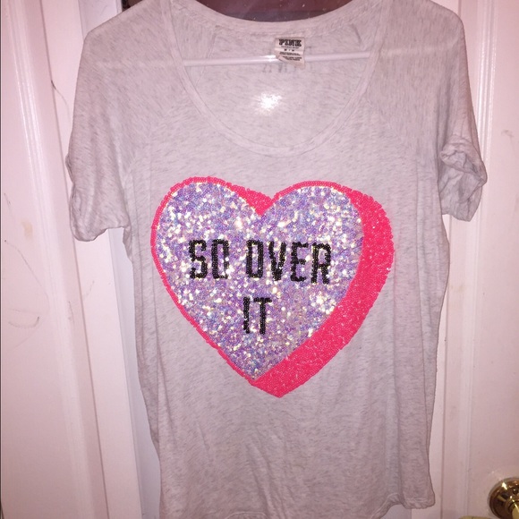 VS pink t shirt