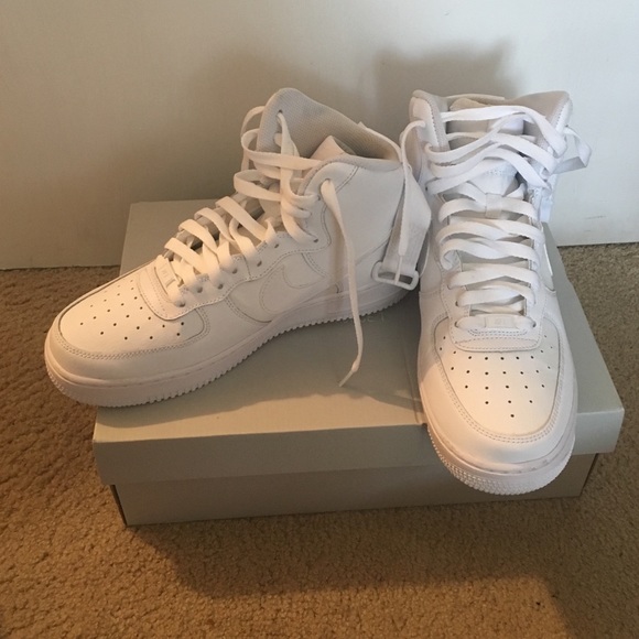 Nike Air Force 1