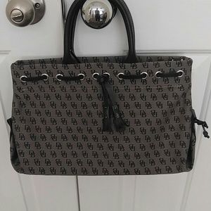 Dooney & Bourke