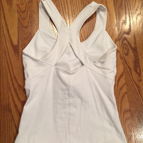 Athleta tank top white size 6. Worn once.