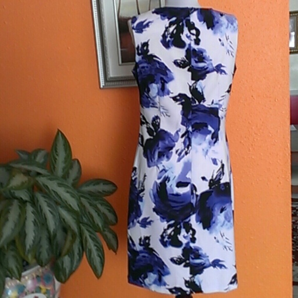 Beautiful Dress Soho - Picture 2 of 4