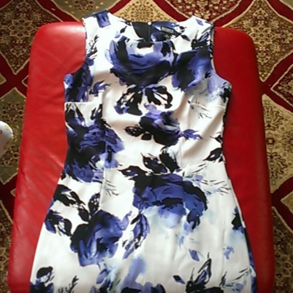 Beautiful Dress Soho - Picture 4 of 4